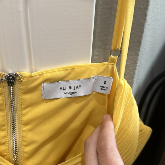 New Ali & Jay For The Gram Chiffon Midi Dress Small Yellow - Picture 7 of 9